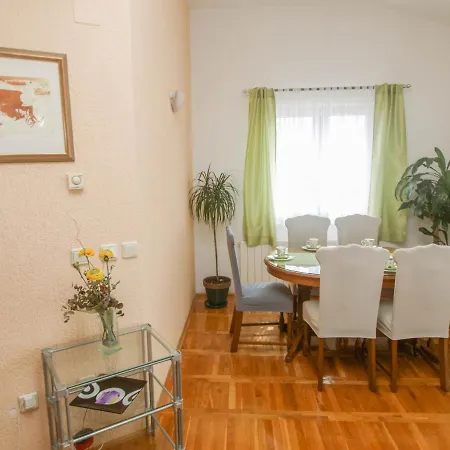 Olive 4+2 Apartment